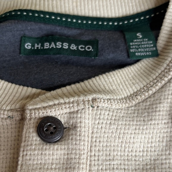G.H. Bass & Co. Cream Crewneck Sweater - Picture 3 of 4